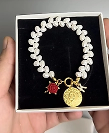 Gül detaylı bileklik