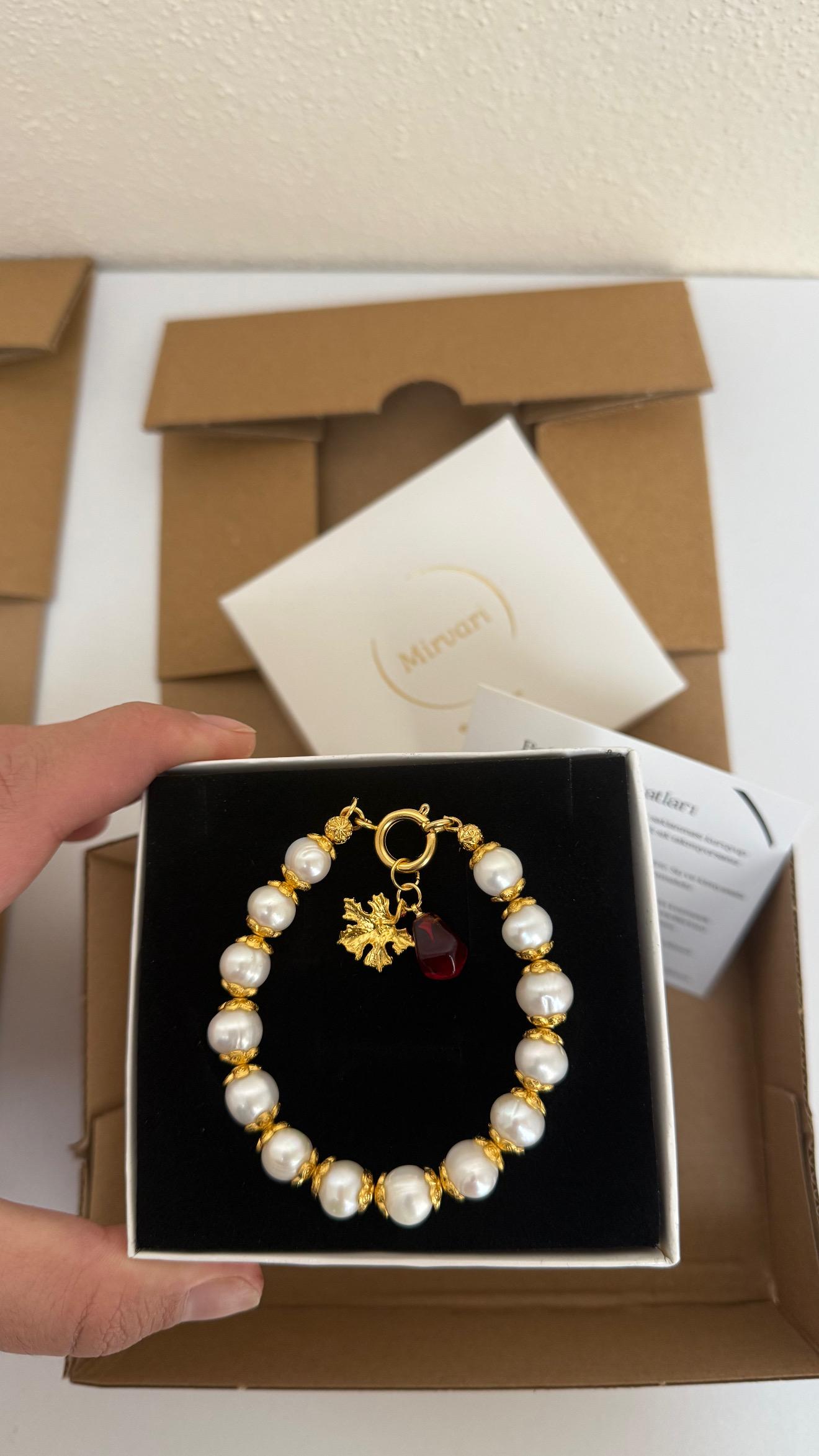 Narlı inci bileklik